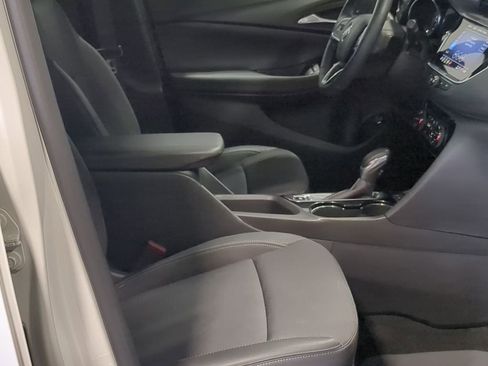 Used 2023 Buick Encore GX Select AWD/4WD image 26
