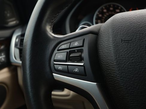 Used 2018 BMW X5 xDrive40e image 14