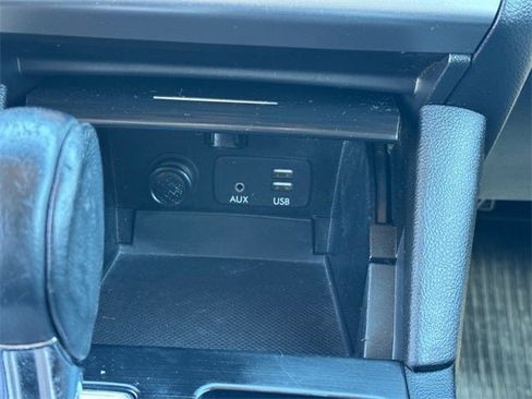 Used 2017 Subaru Outback 2.5i Limited image 17