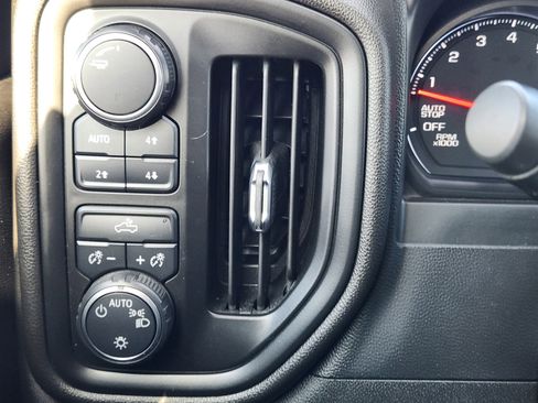 Used 2021 Chevrolet Silverado 1500 Custom Trail Boss w/ Midnight Edition image 21