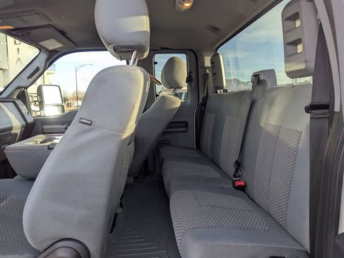 Used 2015 Ford F350 XLT w/ Snow Plow Prep Package image 31