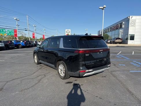 Used 2022 Kia Carnival LX FWD image 5