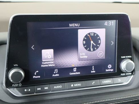 Used 2021 Nissan Rogue S image 29