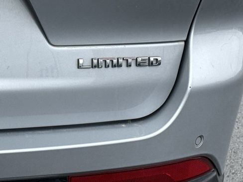 Used 2023 Jeep Grand Cherokee L Limited image 11