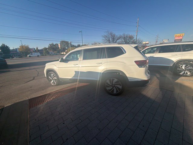 Used 2024 Volkswagen Atlas SEL AWD/4WD image 14