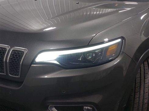 Used 2021 Jeep Cherokee Limited image 33