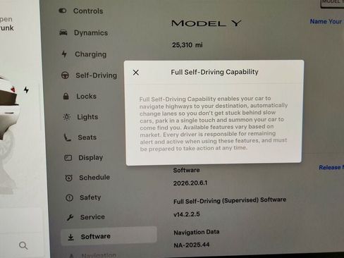 Used 2023 Tesla Model Y AWD image 15
