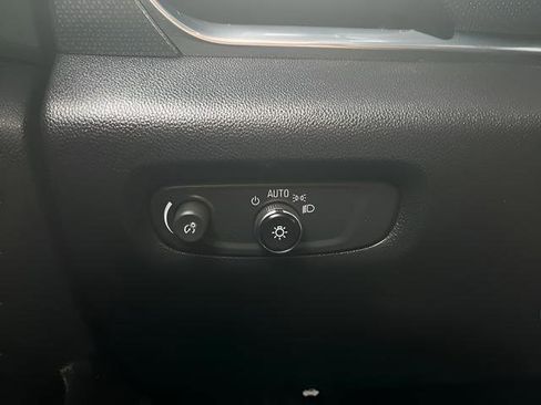 Used 2023 Chevrolet Traverse Premier w/ Redline Edition image 15