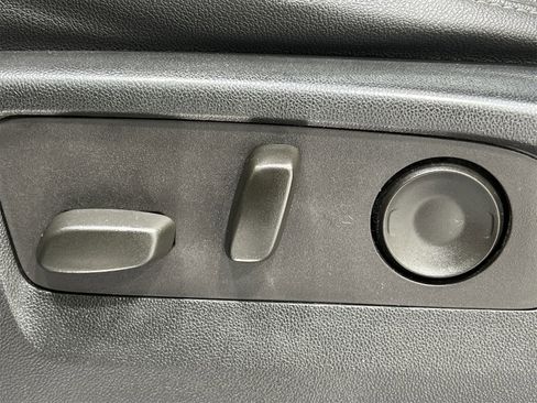 Used 2022 Chevrolet Silverado 1500 LTZ w/ Z71 Off-Road Package image 12