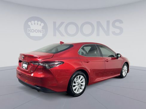 Used 2024 Toyota Camry LE image 7