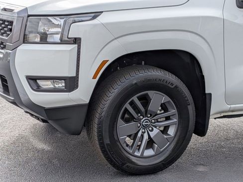 Certified 2025 Nissan Frontier SV w/ SV Convenience Package image 10