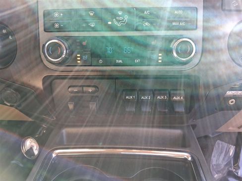 Used 2012 Ford F250 Lariat w/ Lariat Interior Pkg image 55