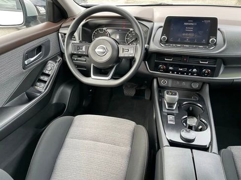 Certified 2023 Nissan Rogue SV AWD/4WD image 9
