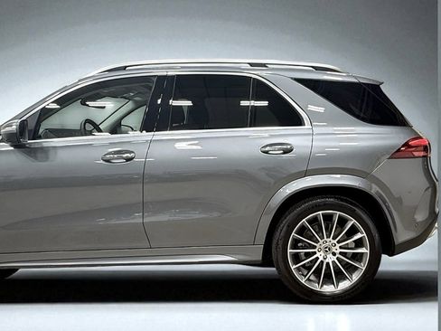 Used 2025 Mercedes-Benz GLE 350 4MATIC image 4