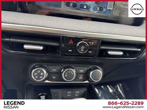 Certified 2025 Nissan Kicks SV AWD/4WD image 23