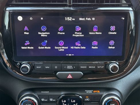 Used 2025 Kia Soul EX image 23