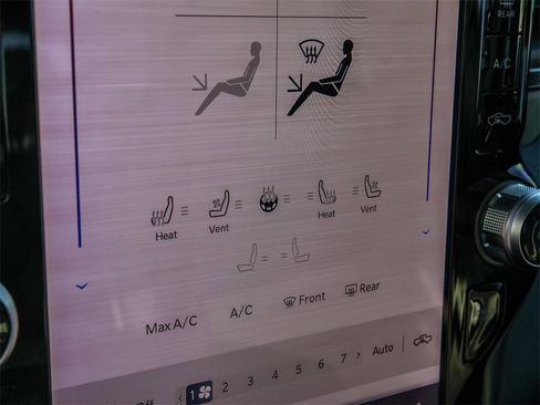 Used 2025 RAM 1500 Laramie image 30