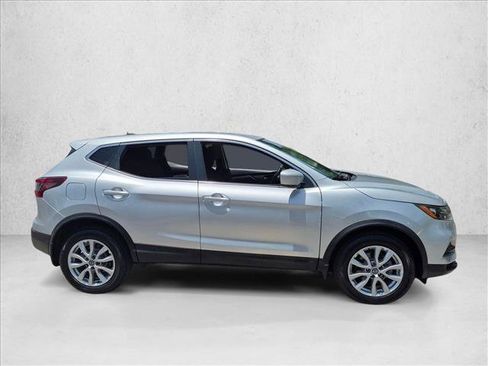 Used 2021 Nissan Rogue Sport S FWD image 4