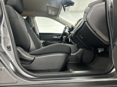 Used 2020 Nissan Rogue S w/ Special Edition Package FWD image 20
