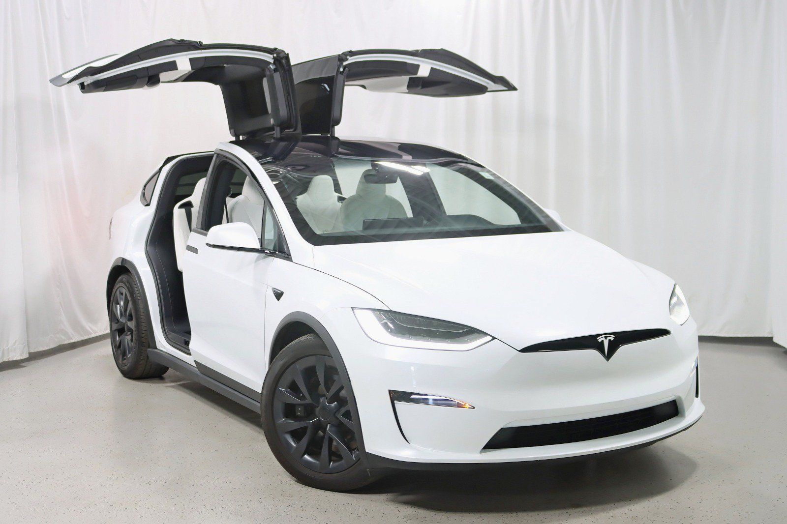 Used 2023 Tesla Model X AWD/4WD image 8