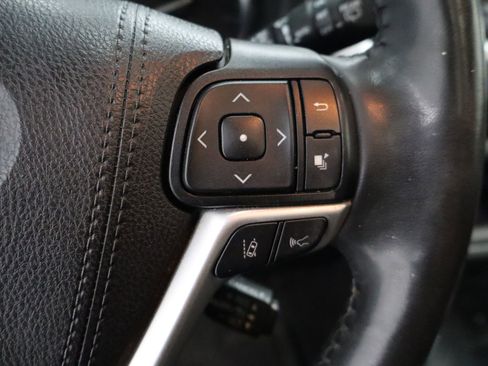 Used 2019 Toyota Highlander Limited Platinum AWD/4WD image 15