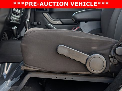 Used 2015 Jeep Wrangler Unlimited Sport w/ Connectivity Group image 22