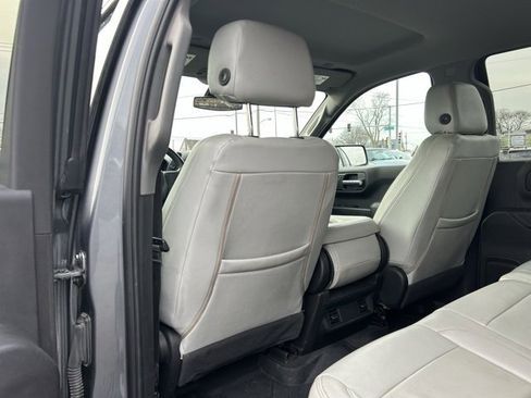 Used 2019 Chevrolet Silverado 1500 Custom Trail Boss w/ Custom Convenience Package image 19