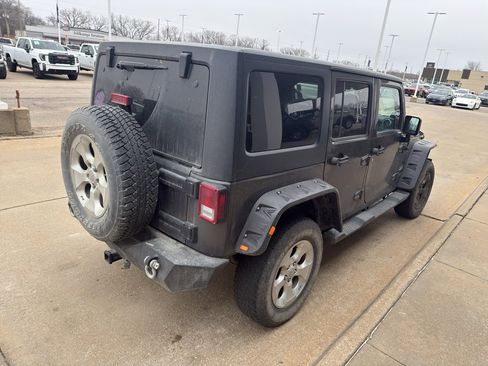 Used 2014 Jeep Wrangler Unlimited Sahara image 5
