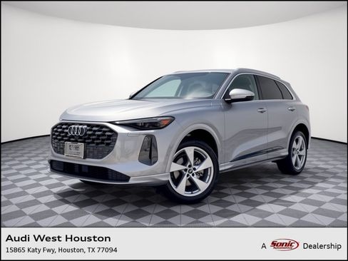 Used 2025 Audi Q5 Premium Plus w/ Premium Plus AWD/4WD image 1