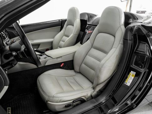 Used 2007 Chevrolet Corvette Convertible RWD image 30