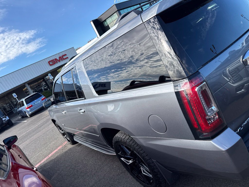 Used 2019 GMC Yukon XL Denali AWD/4WD image 6