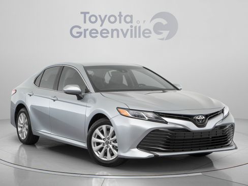 Used 2020 Toyota Camry LE w/ Convenience Package FWD image 7