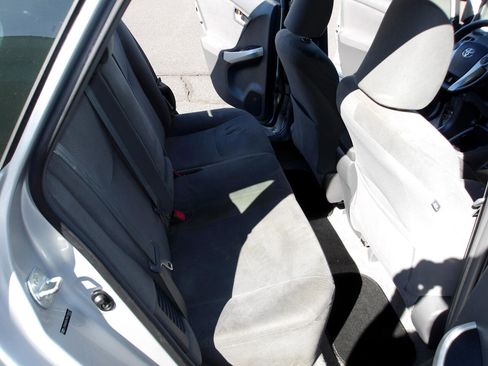 Used 2010 Toyota Prius Three image 12