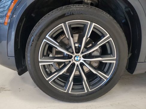 Used 2022 BMW X5 xDrive40i w/ M Sport Package AWD/4WD image 8