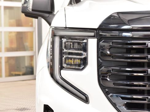Used 2024 GMC Sierra 1500 Denali Ultimate AWD/4WD image 12