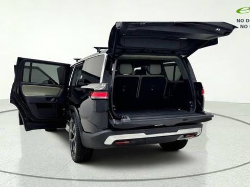 Used 2024 Rivian R1S Adventure AWD/4WD image 17