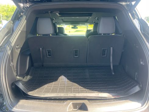 Used 2023 Buick Enclave Essence w/ Experience Buick Package FWD image 32