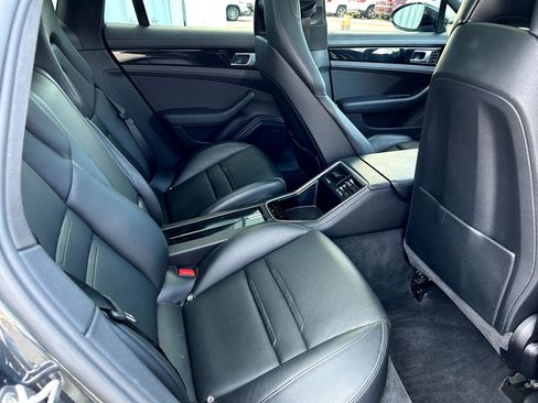 Used 2017 Porsche Panamera 4 image 15