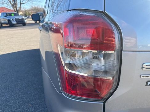 Used 2014 Subaru Forester 2.5i Premium w/ Popular Package #2 image 10