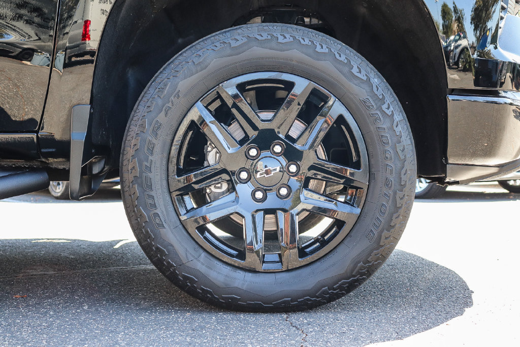 Used 2024 Chevrolet Silverado 1500 LT Trail Boss AWD/4WD image 9