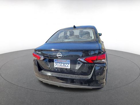 Used 2025 Nissan Versa SV image 8