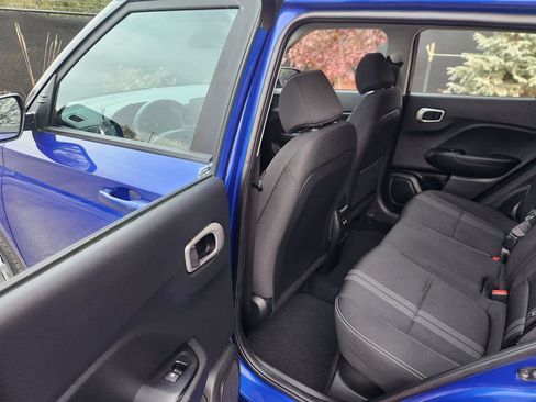 Certified 2024 Hyundai Venue SEL image 22