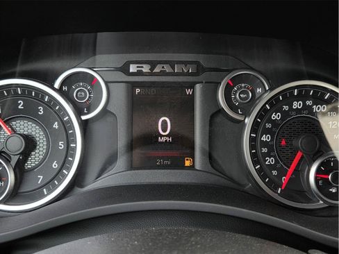 New 2026 RAM 2500 Big Horn AWD/4WD image 19