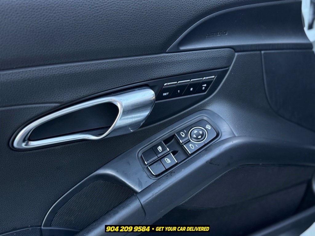 Used 2013 Porsche Boxster RWD image 14