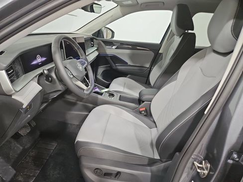 New 2026 Volkswagen Tiguan SE AWD/4WD image 9