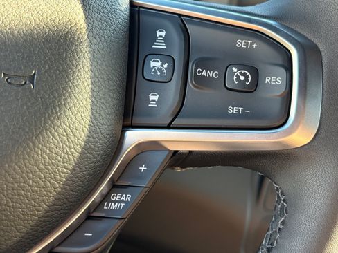 New 2027 RAM 3500 Big Horn AWD/4WD image 18