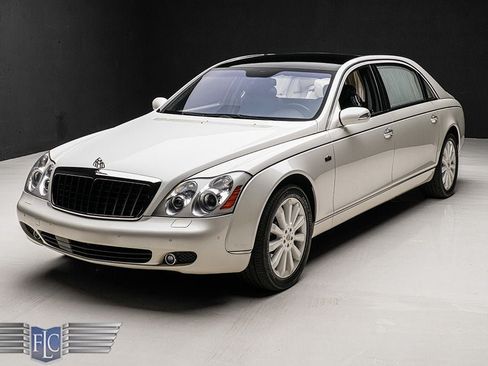 Used 2009 Maybach 62 S RWD image 17