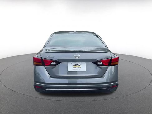 Used 2025 Nissan Altima 2.5 SV image 12