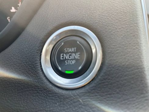 Used 2020 Cadillac XT4 Luxury AWD/4WD image 19