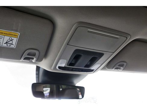 Used 2025 Honda Pilot Elite image 22